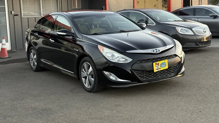 2012 HYUNDAI Sonata Middle level
