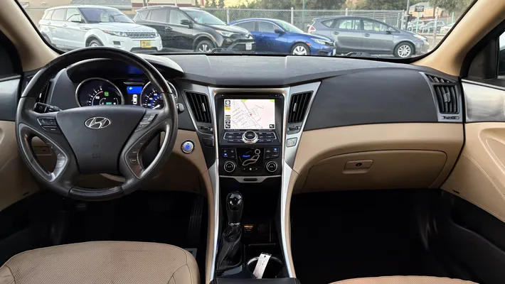 2012 HYUNDAI Sonata Middle level