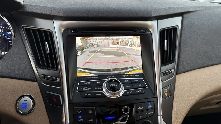 2012 HYUNDAI Sonata Middle level