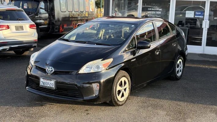 2015 TOYOTA Prius Three