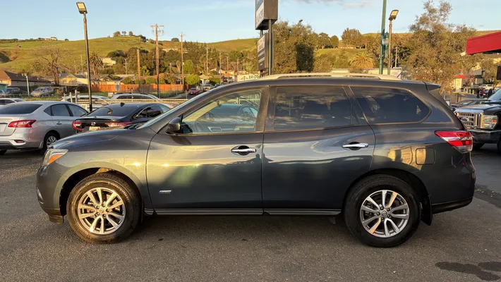 2014 NISSAN Pathfinder Hybrid