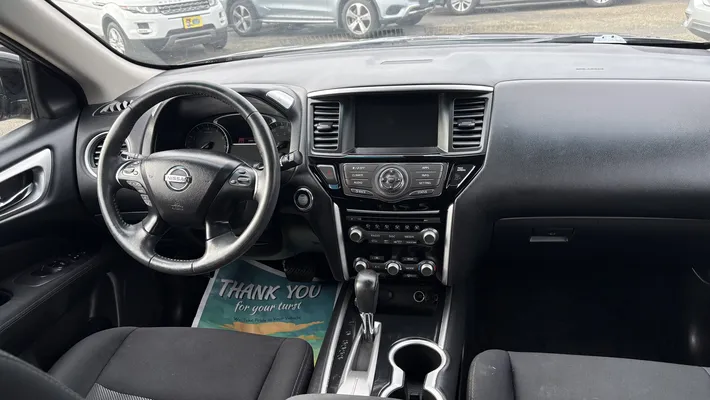 2017 NISSAN Pathfinder