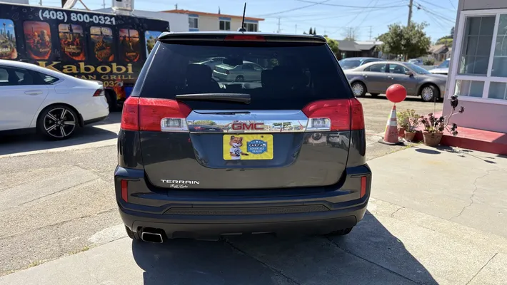 2017 GMC Terrain SLE 1