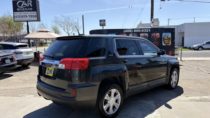 2017 GMC Terrain SLE 1