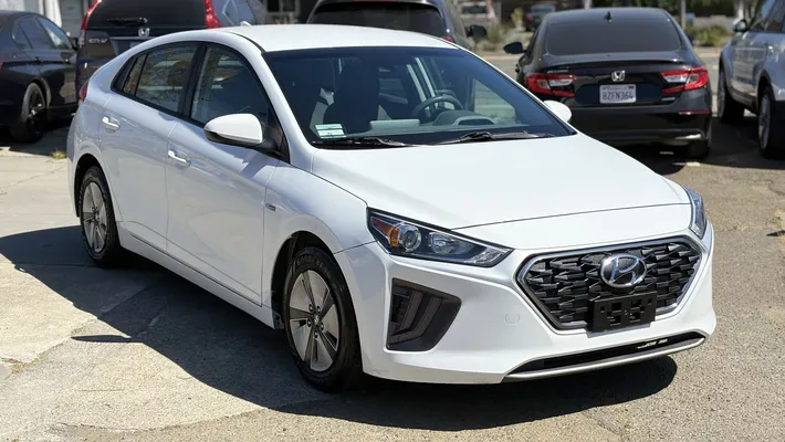 2020 HYUNDAI Ioniq Blue