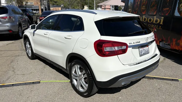 2017 MERCEDES-BENZ  GLA250-4MATIC