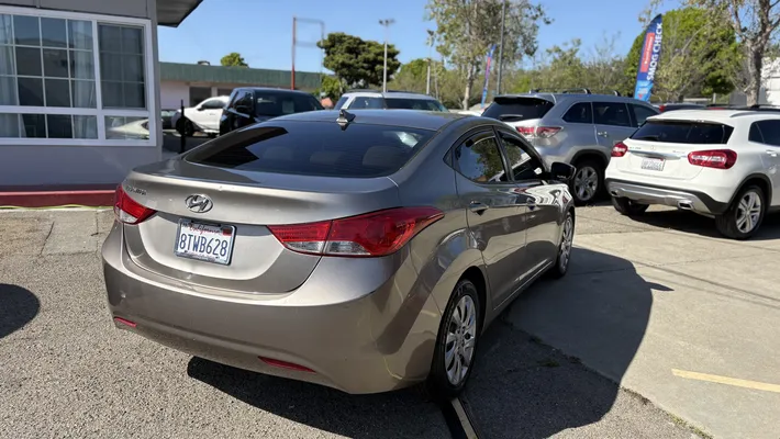 2013 HYUNDAI Elantra 