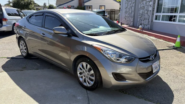 2013 HYUNDAI Elantra 