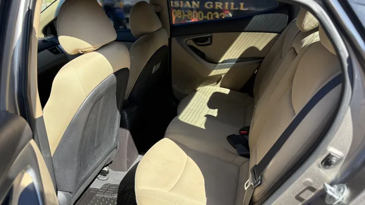 2013 HYUNDAI Elantra 