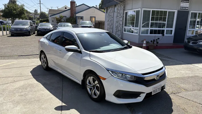 2017 HONDA Civic LX