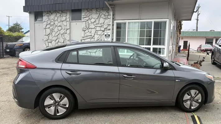 2019 HYUNDAI Ioniq Blue Hybrid