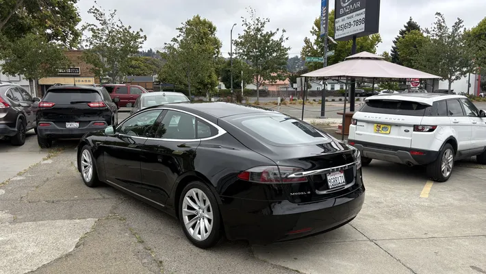 2017 TESLA Model S