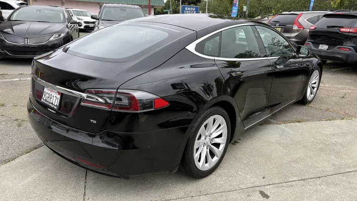 2017 TESLA Model S