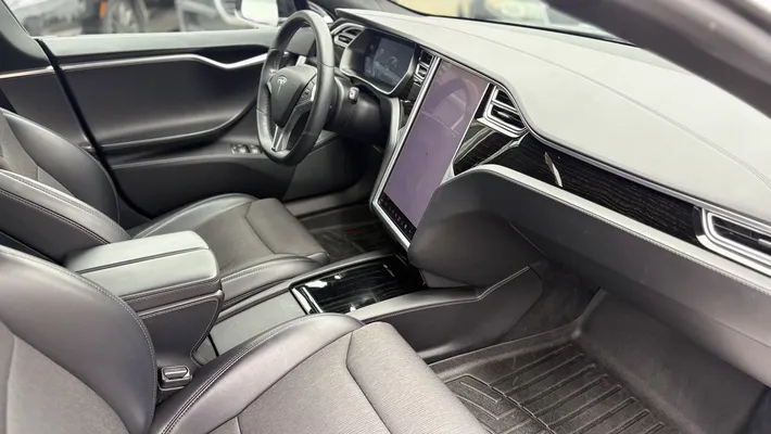 2017 TESLA Model S