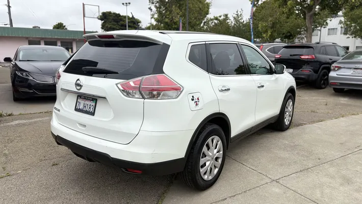 2015 NISSAN Rogue