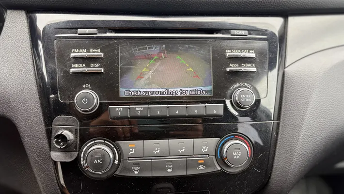 2015 NISSAN Rogue
