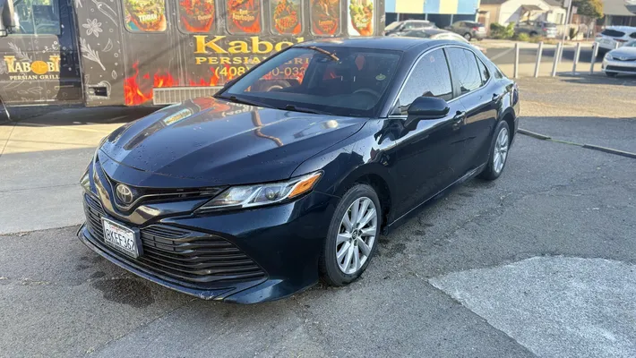 2019 TOYOTA Camry 