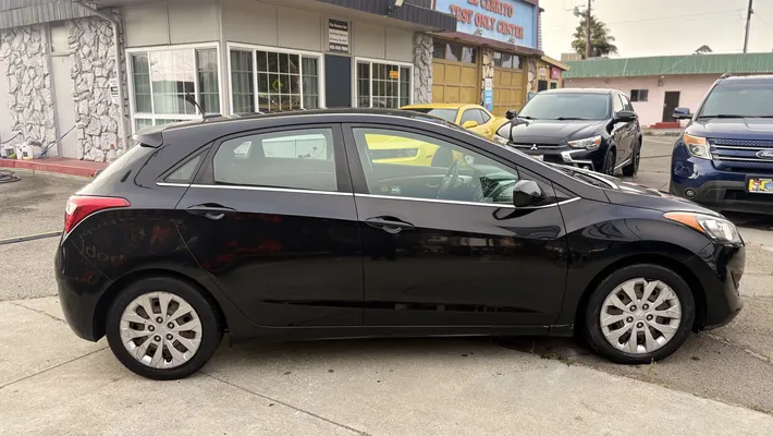 2016 HYUNDAI Elantra GT Hatchback 4D