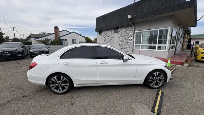 2018 MERCEDES-BENZ C-Class C300