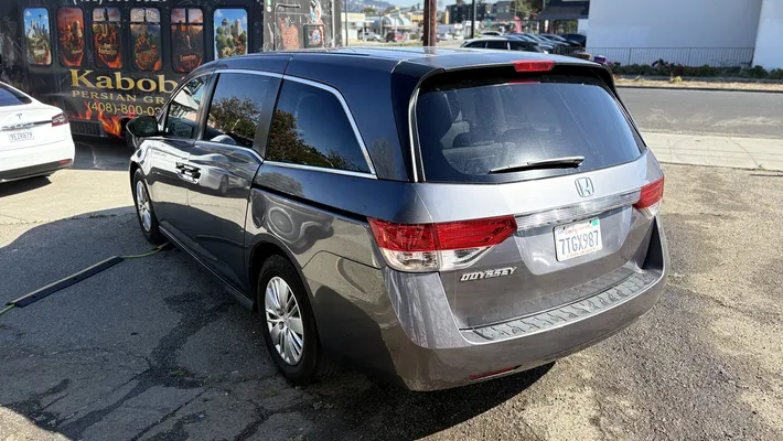 2016 HONDA Odyssey LX