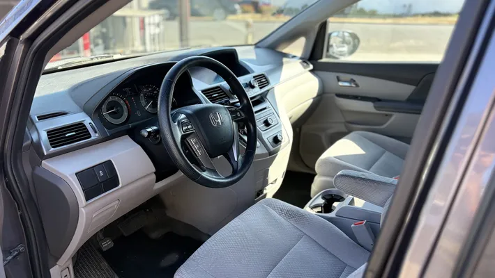 2016 HONDA Odyssey LX