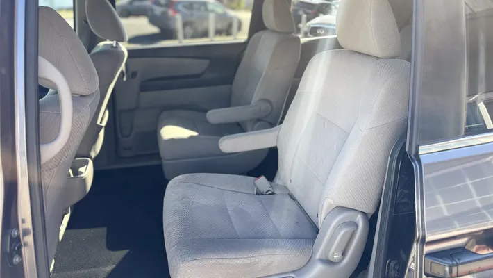2016 HONDA Odyssey LX